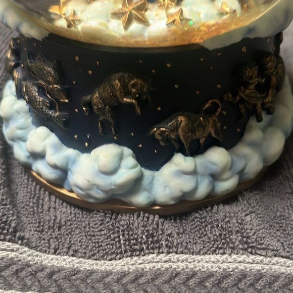 Rare Merlin Wizard Astronomer Somewhere in Time Snow Globe SF Music Box Co - Picture 4 of 6